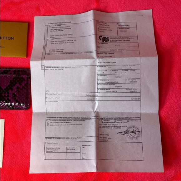 LOUIS VUITTON PYTHON CARD HOLDER RARE LE LV - Picture 3 of 11